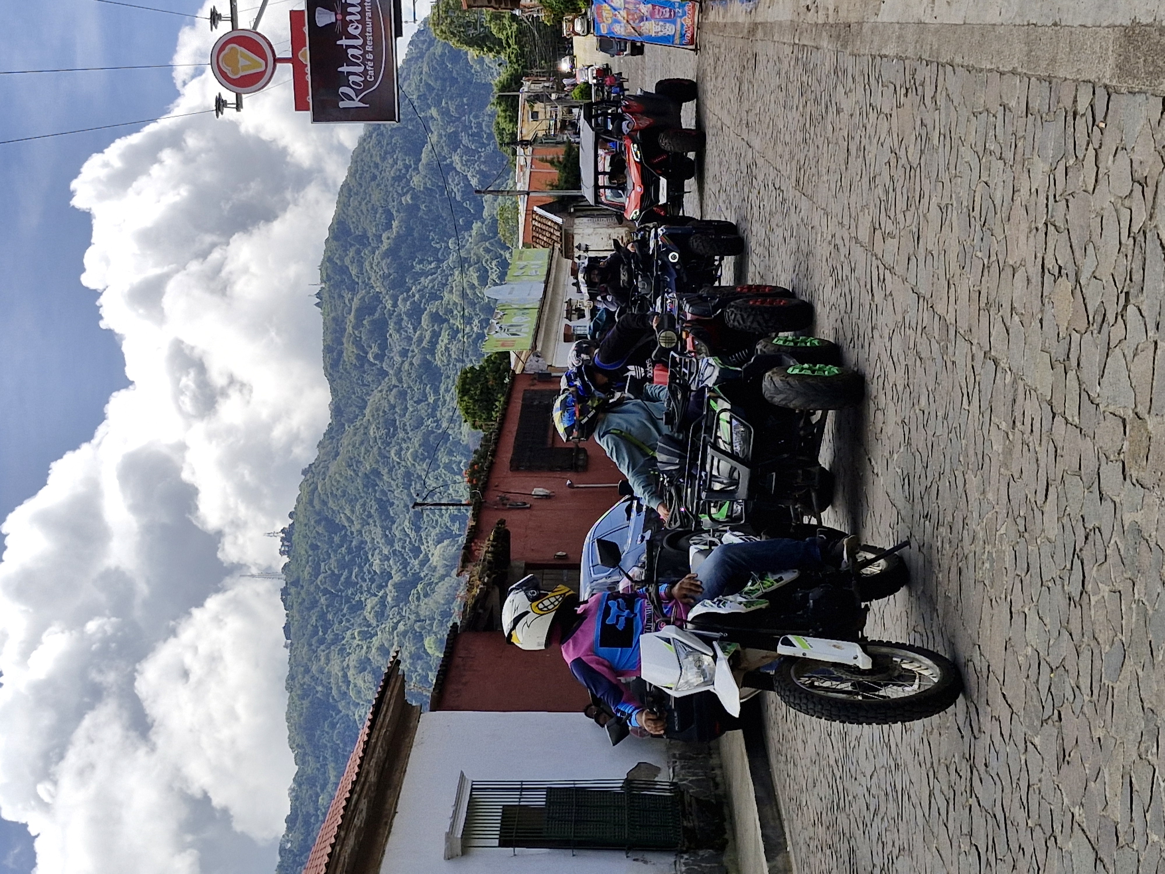 Salida hacia Laguna Verde